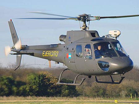 Máy bay trực thăng vũ trang Z-11 do Trung Quốc chế tạo